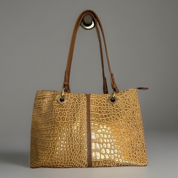 👜 MC Elegance Leather Shoulder Bag | Spacious & Stylish Work Tote - Picture 4 of 15